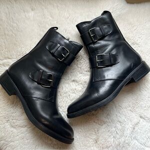 Emanuele Crasto Black Leather Ankle Boots